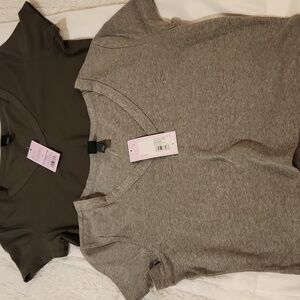 2 Crop Top T-shirts